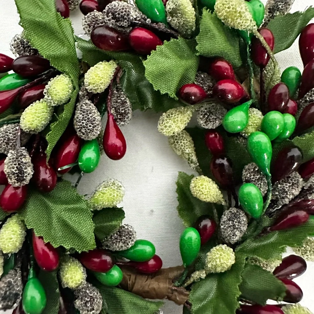 Festive Green and Red Mini Wreaths, Napkins Holder, Christmas, Holiday